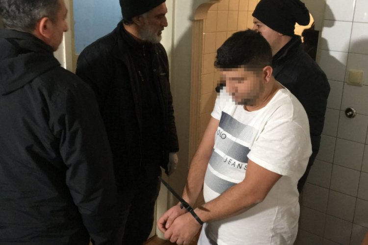 Bursa'da 700 polisle düzenlenen uyuşturucu operasyonuna 22 kişiye tutuklama
