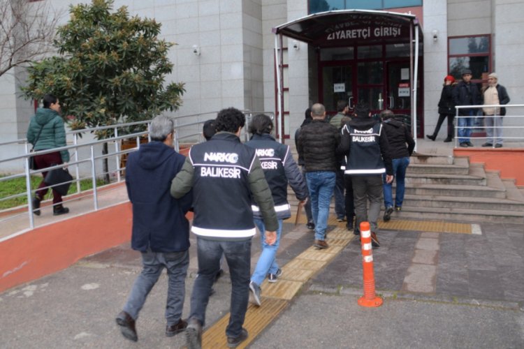 Uyuşturucu tacirleri yakalandı