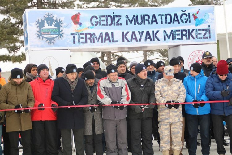Kütahya'da kayak sezonu törenle açıldı