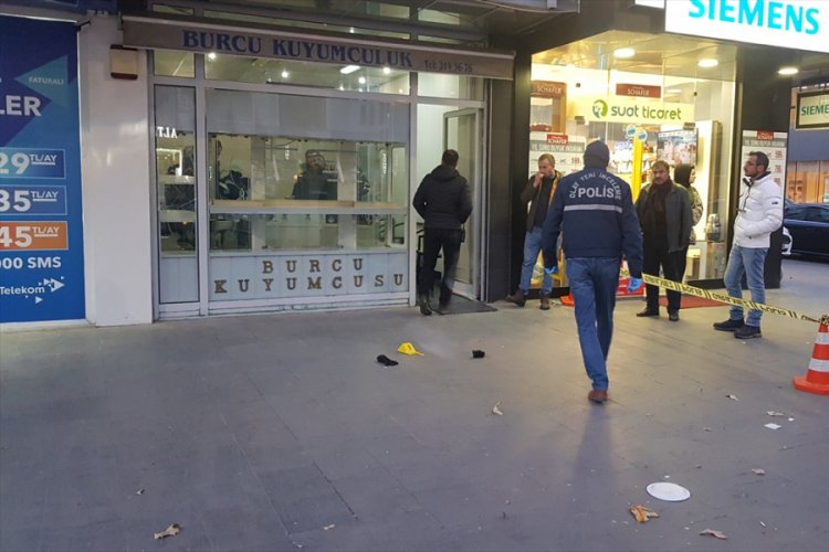 Kuyumcuyu soymaya çalışan kişi gözaltına alındı