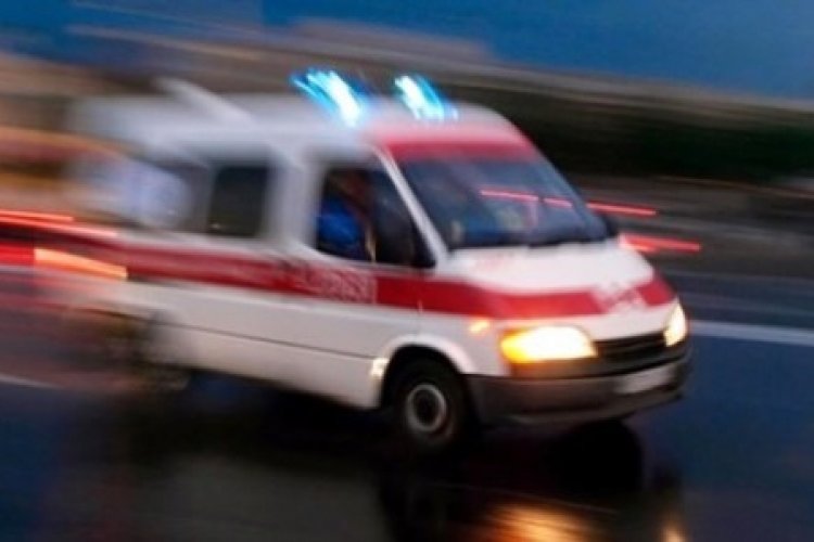 Bacağından bıçaklanan kişi yaralandı