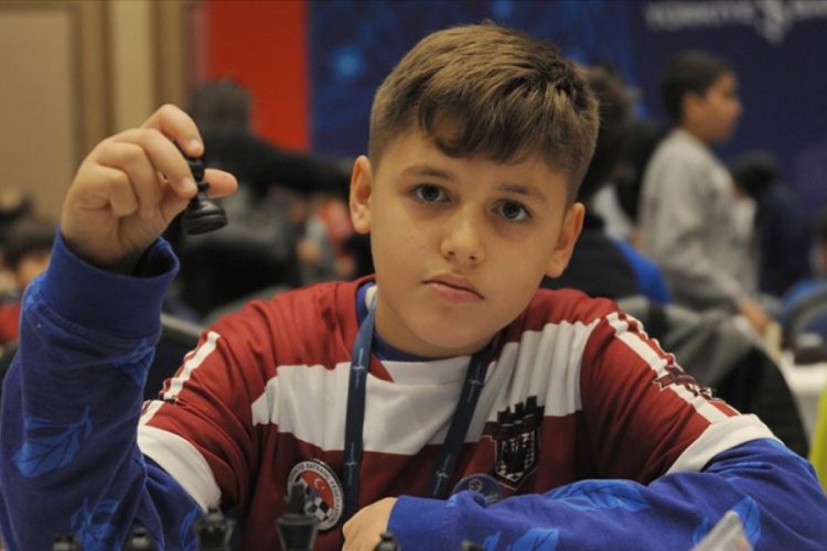 Satranç sayesinde dikkat eksikliği problemini yendi