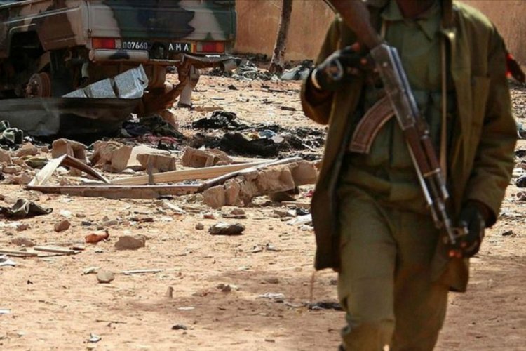 Mali'de askeri kampa terör saldırısı