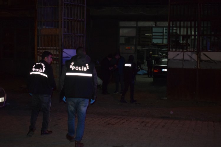 Malatya'da bir kişi iş yerinde ölü bulundu