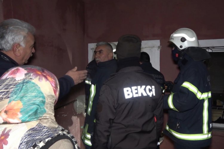 Devriye atan bekçilerin fak ettiği yangın büyümeden söndürüldü