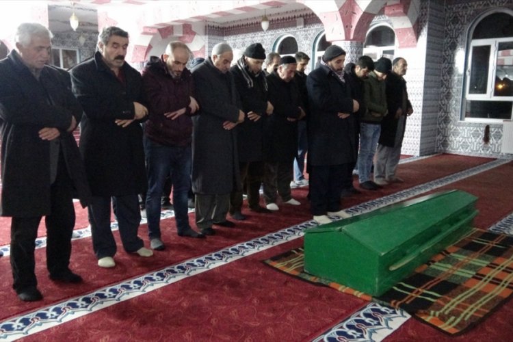 Yangında ölen iki kardeş toprağa verildi