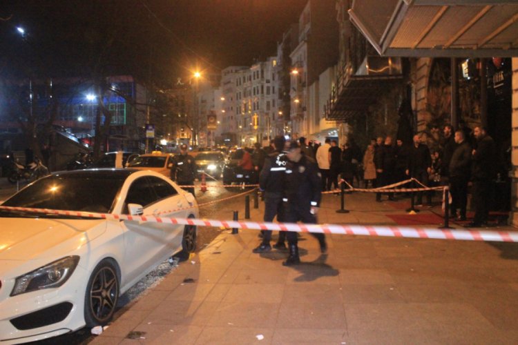 Lüks araçla gelip kurşun yağdırdılar: 1 ağır yaralı