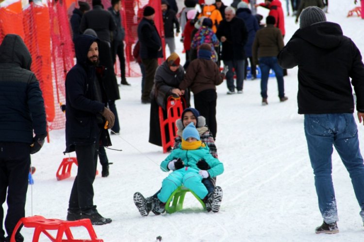 Sömestr tatilinin son günü Palandöken doldu taştı