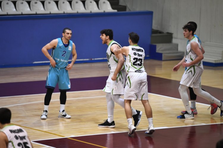 TOFAŞ Basketbol Genç Takımı, Gaziantep Basketbol'u mağlup etti