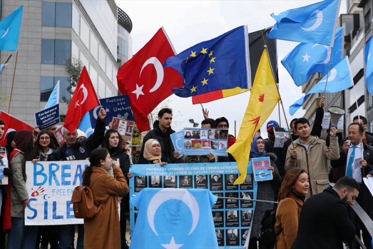 Uygur Türkleri, Çin'i protesto etti