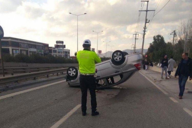 Asker uğurlamasından dönen araç takla attı