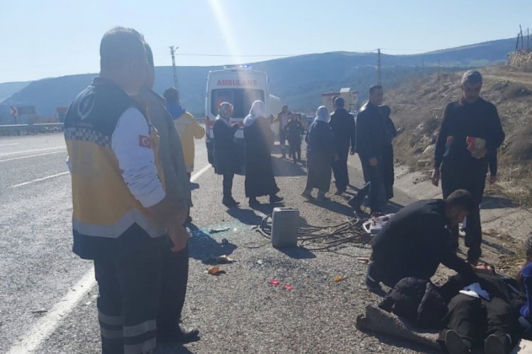 Kamyonet şarampole yuvarlandı