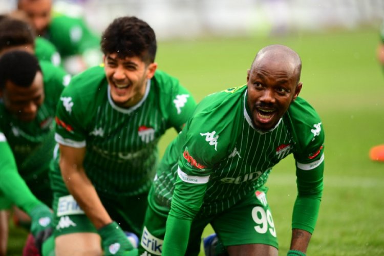Bursaspor zirveye bir adım daha yaklaştı!
