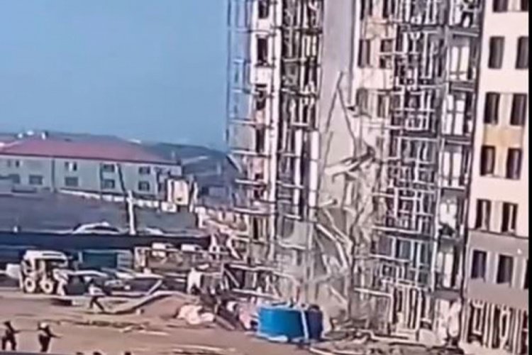 2 inşaat işçisi 9'uncu kattan yere çakıldı
