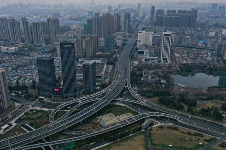 Hong Konglu milyarderden Vuhan'a yaklaşık 18 milyon dolar yardım