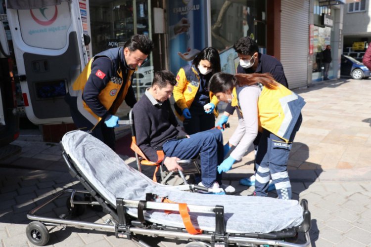 Emekli polis oğlunu vurdu!