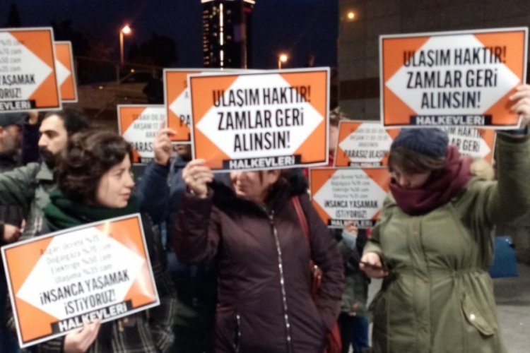 Toplu taşımaya yapılan zam protesto edildi