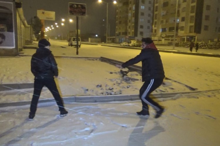 Diyarbakırlılar karın keyfini çıkarttı
