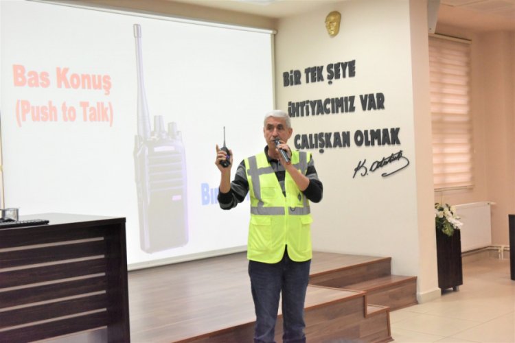 Bursa Mustafakemalpaşa Belediyesi personeline telsiz eğitimi