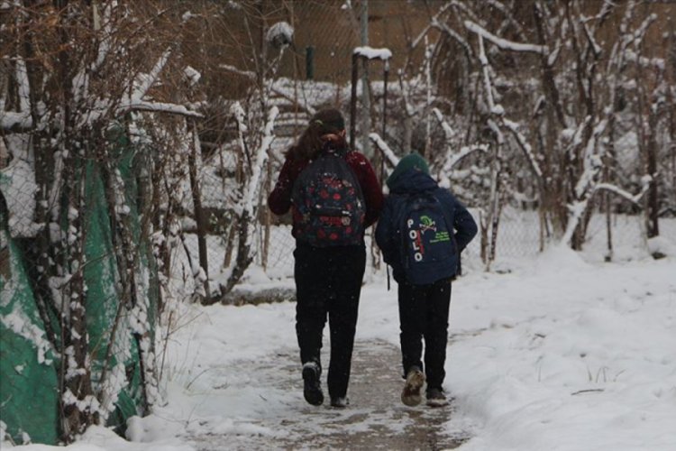 Şanlıurfa'da kar nedeniyle eğitime verilen ara uzatıldı