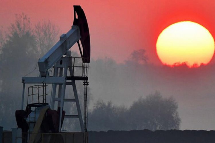 Küresel petrol arzı azaldı