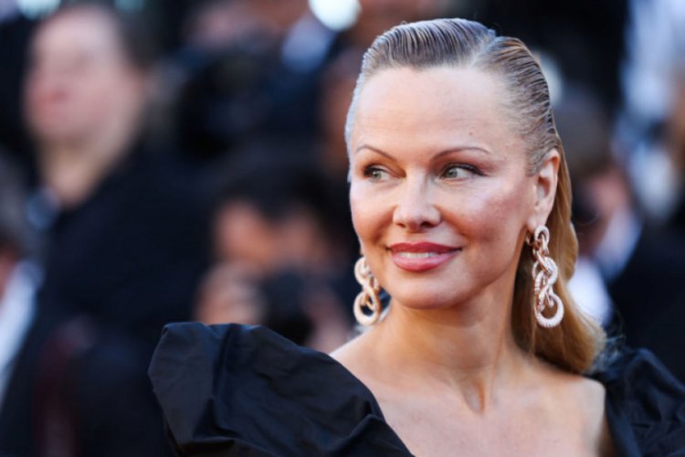 Pamela Anderson'dan 'ihanet' ve 'acıyla başa çıkma' önerisi