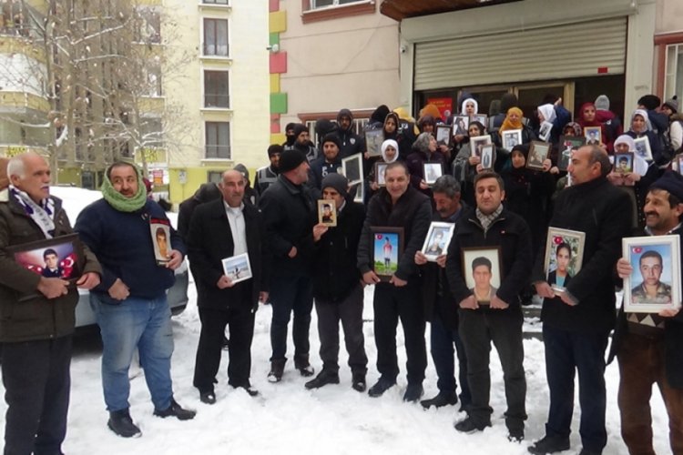 Evlat nöbetindeki ailelerden para aldıkları iddialarına sert tepki