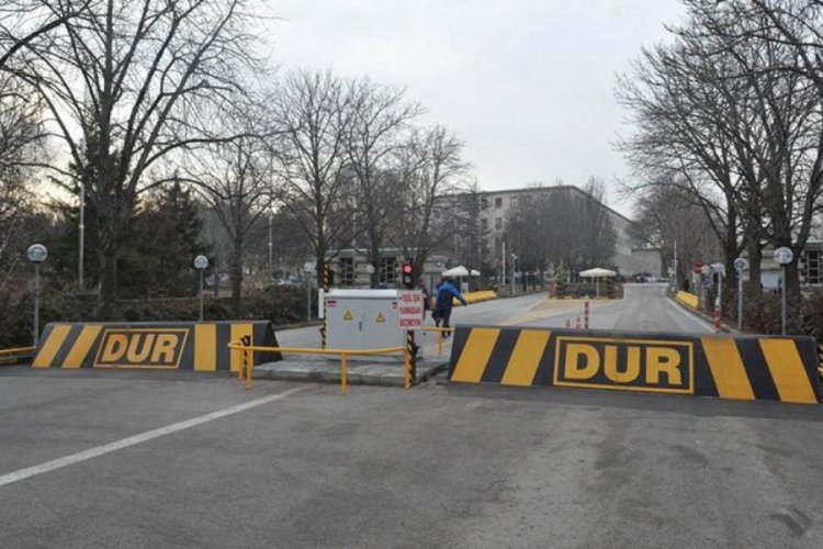 TBMM önünde eylem: ''Kendimi yakacağım''