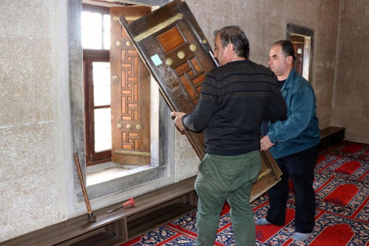 Selimiye'nin pencerelerine isim kazınmasıyla ilgili soruşturma başlatıldı