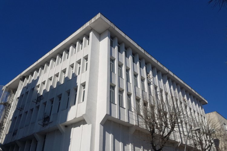 Depremde hasar gören vergi dairesi yıkılacak