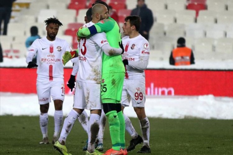 Antalyaspor Ziraat Türkiye Kupası'nda yarı finale yükseldi