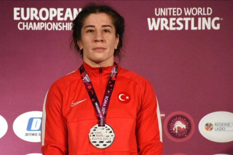 Milli güreşçi Yasemin Adar Avrupa ikincisi oldu