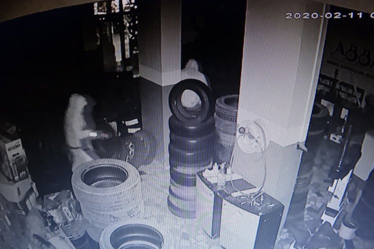 15 dakikada 30 bin liralık lastik hırsızlığı