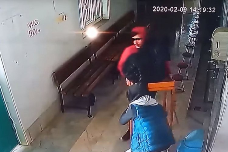 Bursa'da camideki sadaka kutusunu masasıyla çalan zanlılar yakalandı