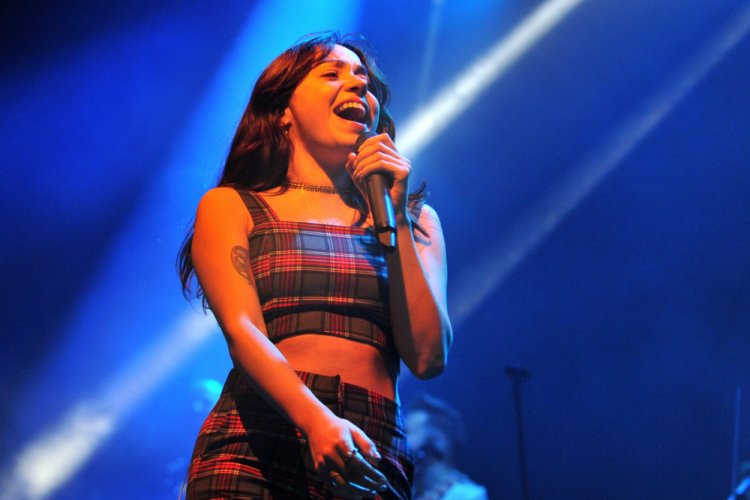 Zeynep Bastık, Bursalılara unutulmaz bir gece yaşattı