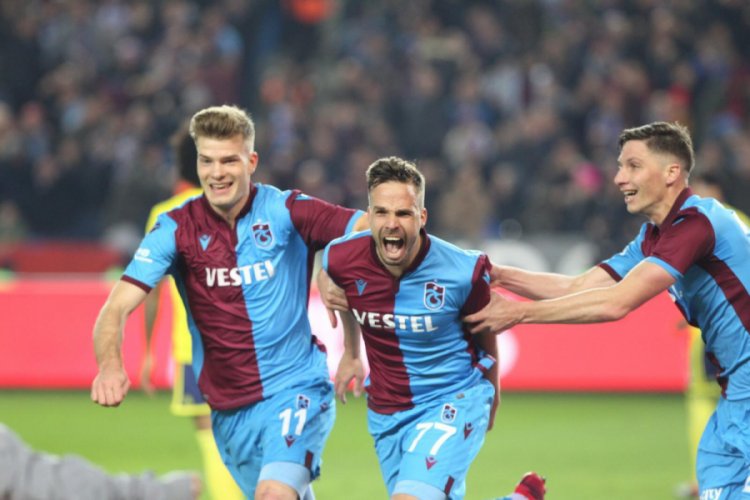 Ligin golcüleri liderlik için sahada