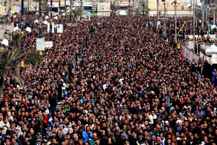 Şii lider Sadr yanlısı kadınlardan gösteri