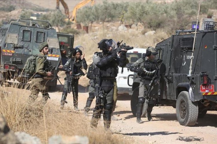 İsrail askerlerinden Batı Şeria'daki sözde barış planı protestolarına müdahale