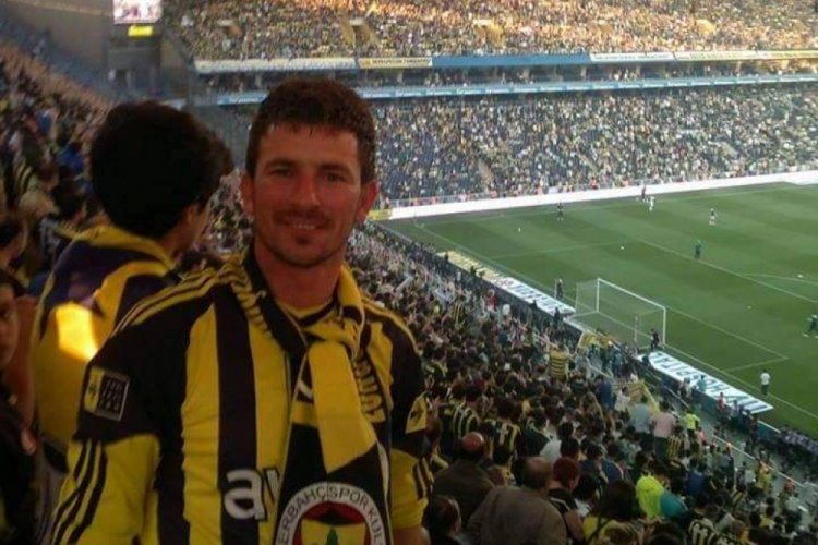 Barakada tüfekle kendini vurdu