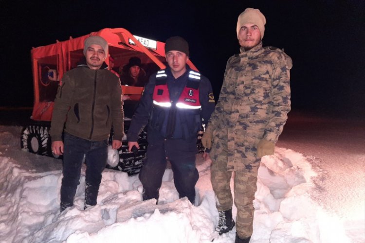 Yaylada mahsur kalan iki kişi kurtarıldı