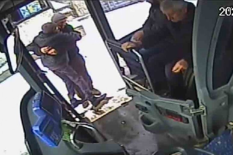 Otobüs şoföründen örnek davranış
