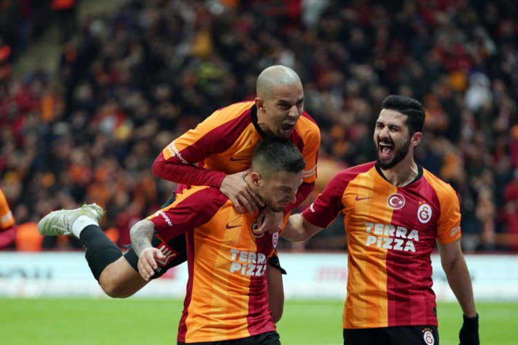Galatasaray zirveye yürüyor