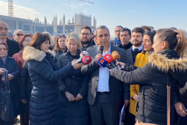 Cumhuriyet Halk Partisi Bursa İl Başkanı Karaca, yarım kalan inşaatta