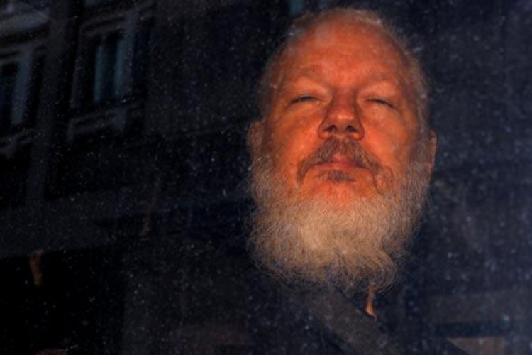 Trump Assange'a bir şartla af teklif etti