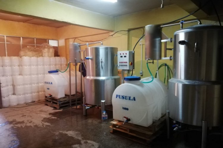 Ankara'da 5 ton sahte içki ele geçirildi