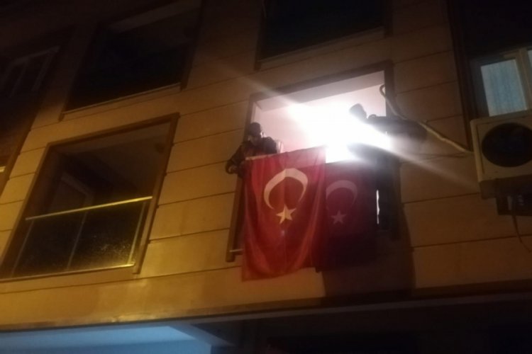 Oğlunun şehadet haberini ziyarete gittiği evde öğrendi