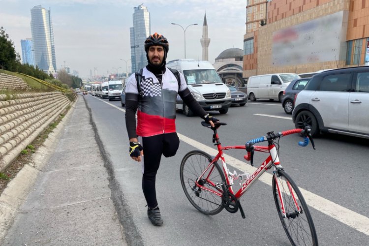 D-100 Karayolu'nda engel tanımayan bisikletli