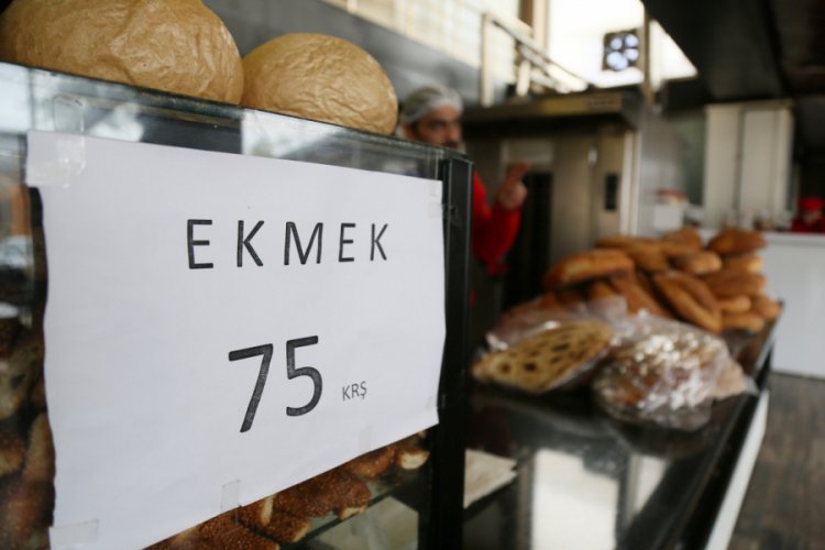 Antalya'da 'ucuz ekmek tartışması' devam ediyor
