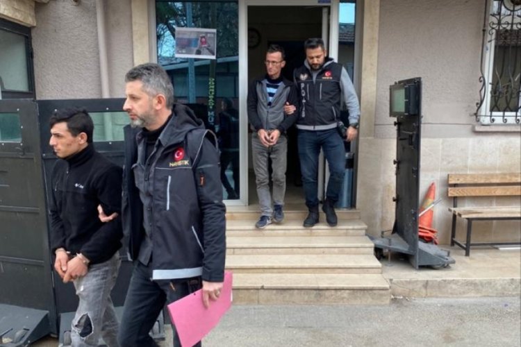 Bursa Mustafakemalpaşa'da uyuşturucu satıcıları tutuklandı