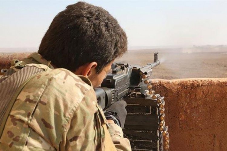 İdlib'de stratejik önemdeki köyde çatışmalar sürüyor